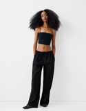 Quần BERSHKA lụa nhăn