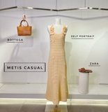 Váy SELF PORTRAIT len móc vai hoa