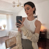 Áo TOTEME sát nách