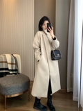 Áo dạ HM cổ vuông dáng dài