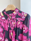 Váy AJE đen hoa hồng babydoll