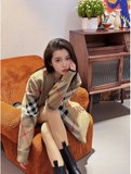 Cardigan BURBERRY kẻ đỏ