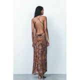 Váy yếm ZARA nhung họa tiết