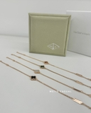 Vòng tay VAN CLEEF & ARPELS 1 hoa