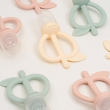 Túi lưới trái cây gặm nướu 2 in 1 Moyuum Feeder Teether - 5m+ - Màu xanh