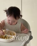 Yếm ăn dặm silicone Moyuum - BST họa tiết - Sweet Berry/ Sweet Party