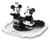 LEGO Steamboat Willie 21317