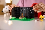 LEGO IDEAS Peanuts: Snoopy's Doghouse 21368