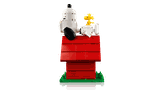 LEGO IDEAS Peanuts: Snoopy's Doghouse 21368