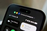 iPhone cứ hiện lên chấm nhỏ màu xanh và màu cam là bị làm sao: Có phải điện thoại đã bị hack?