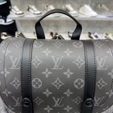 Balo LV Christopher Monogram Eclipse “Black Grey”