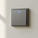 Ảnh Thực Tế Module Công Tắc 20A Vuông Màu Xám 2 Chiều Có Đèn Led Simon I7 Mã 702024-61