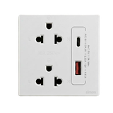Bộ Ổ Cắm Đôi 3 Chấu Kèm Chân Cắm USB A+C Chuẩn Vuông Màu Trắng Simon S6 58E7251