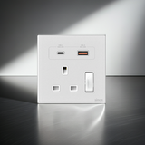 Bộ Ổ Cắm Đơn Kiểu Anh Kèm Sạc USB A+C Và Công Tắc Vuông Màu Trắng Simon M7 Gem Diamond White Mã 66E7254G-4F-sản phẩm hoàn toàn không bám vân tay, giữ được vẻ ngoài sạch sẽ và đẳng cấp
