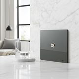 Bộ Ổ Cắm TV Chuẩn F Vuông Màu Xám Simon M7 Gem Diamond Grey Mã 665114G-4D-chuẩn F sử dụng cơ chế ren xoáy. Đầu dây cáp sẽ được vặn chặt vào ổ cắm, giúp kết nối cực kỳ chắc chắn