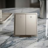 Công tắc đèn Simon I7 Màu Sâm Panh - Thiết kế vuông sang trọng