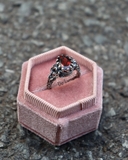 Nhẫn Garnet Cổ Điển De Luna