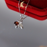 Dây Chuyền Bee Đá Thiên Nhiên De Luna