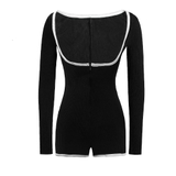 Sisters Jump đùi tay dài hở lưng Hailey