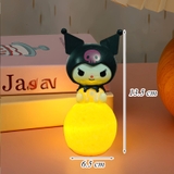 Tượng Kuromi Ngồi Quả Cầu Đèn Led Nhựa Cứng TQ
