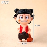 Tượng Natra Chống Tay Cầm Búa Nhựa Dẻo TQ