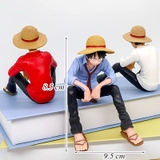 Tượng Luffy ngồi áo xanh nhựa đặc TQ