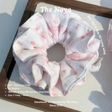 [BST Thỏ & Hoa Nở Trong Nắng] Scrunchie, dây buộc tóc xô muslim handmade siêu phồng hoạ tiết vintage The Noya X81 - Hoa nền kem