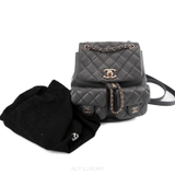 Chanel Gray Quilted Calfskin Medium Duma Pockets Drawstring Backpack – Sang trọng & tiện dụng trong từng chi tiết