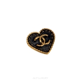 Chanel Coco Mark I24P Brooch GP Navy x Gold – Biểu tượng tinh tế của phong cách Parisian Chic