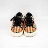 Burberry Beige Patent Leather Nova Check Sneakers – Phong cách cổ điển pha hiện đại