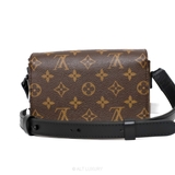 LV STEAMER BAG
