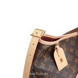LOUIS VUITTON CARRYALL MM