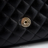 Saint Laurent Small Black Clutch – Tinh tế trong từng chi tiết, biểu tượng của sự sang trọng Parisienne