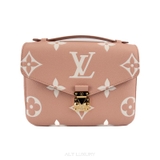 Louis Vuitton Pochette Métis – Arizona Beige Giant Monogram Empreinte Leather Thanh lịch & hiện đại trong từng chi tiết