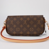 Louis Vuitton Ivy Wallet On Chain Monogram