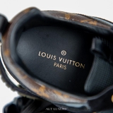 Louis Vuitton Run Away Trainers ‘Black’ 1AAP3D – Thời thượng & Năng động