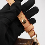 Louis Vuitton Ivy Wallet On Chain Monogram