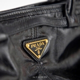 Prada Bonnie Medium Naplak Patent Leather Handbag – Sang trọng & cá tính
