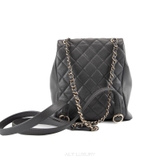 Chanel Gray Quilted Calfskin Medium Duma Pockets Drawstring Backpack – Sang trọng & tiện dụng trong từng chi tiết