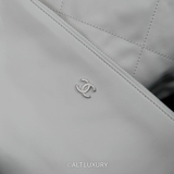 CHANEL 22 BAG WHITE QUILTED CALFSKIN