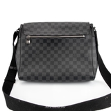 Louis Vuitton District MM Damier Graphite – Thanh lịch & hiện đại cho quý ông tinh tế