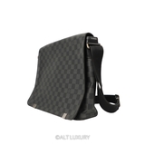 LV DISTRICT PM MESSENGER BAG