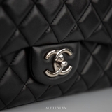 Chanel Classic Maxi Single Flap – Biểu tượng đỉnh cao của sự sang trọng