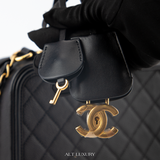 CHANEL Small Filigree Vanity Case Caviar Leather Black – Thiết Kế Sang Trọng, Mới 98% Kèm Dây Đeo