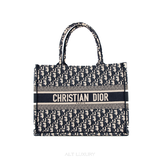 DIOR Book Tote Medium Blue Dior Oblique Embroider – Biểu Tượng Thời Trang Kinh Điển – Mới 98% Full Box