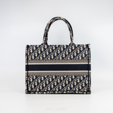 DIOR Book Tote Medium Blue Dior Oblique Embroider – Biểu Tượng Thời Trang Kinh Điển – Mới 98% Full Box