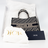 DIOR Book Tote Medium Blue Dior Oblique Embroider – Biểu Tượng Thời Trang Kinh Điển – Mới 98% Full Box