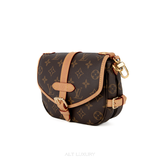 TÚI LOUIS VUITTON SAUMUR BB MONOGRAM MÀU NÂU – PHONG CÁCH CỔ ĐIỂN KINH ĐIỂN – MỚI 98% KÈM DÂY ĐEO