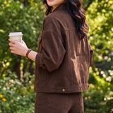 Jacket Jean Nữ Trễ Vai màu Nâu Cafe.