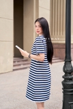 Outlet | (2 màu) Đầm suông kẻ ngang cổ tim